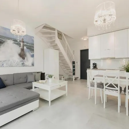 Comfortable With Garden, Summer Pool *