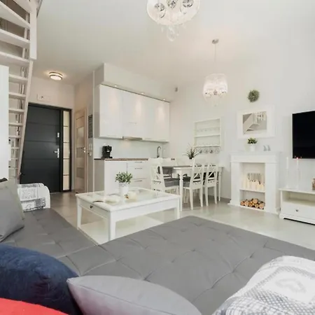 Comfortable With Garden, Summer Pool Hébergement de vacances *