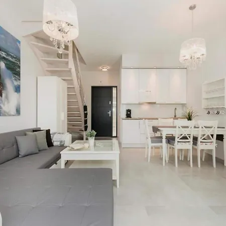 Comfortable With Garden, Summer Pool Ferienhaus *