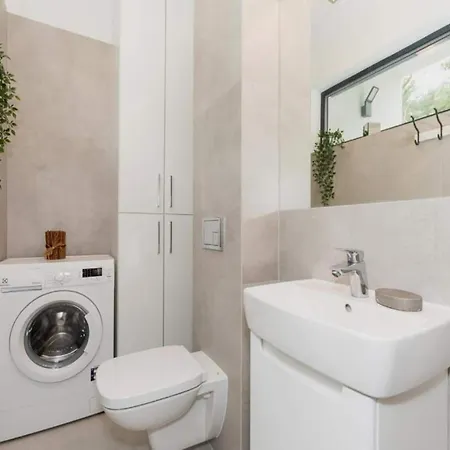 Comfortable With Garden, Summer Pool