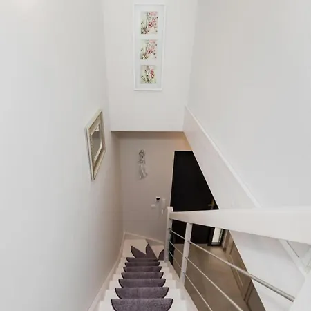 Comfortable With Garden, Summer Pool Hébergement de vacances