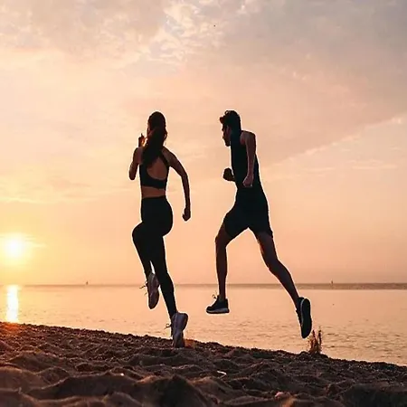 Hébergement de vacances Comfortable With Garden, Summer Pool *