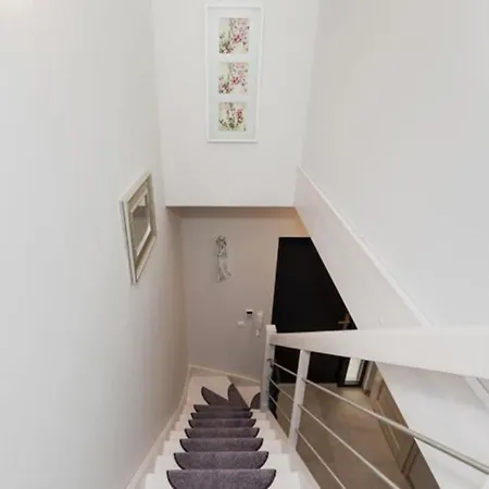 Comfortable With Garden, Summer Pool Hébergement de vacances *