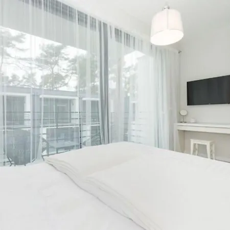 Ferienhaus Comfortable With Garden, Summer Pool *