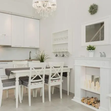 Casa vacanze Comfortable With Garden, Summer Pool *