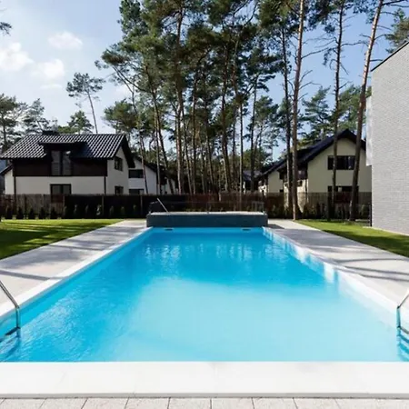 Hébergement de vacances Comfortable With Garden, Summer Pool Pobierowo