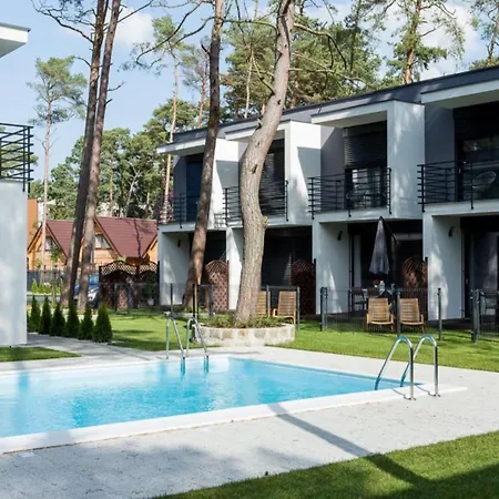 Comfortable With Garden, Summer Pool 度假居 波别罗沃