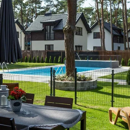 Comfortable With Garden, Summer Pool Feriehus