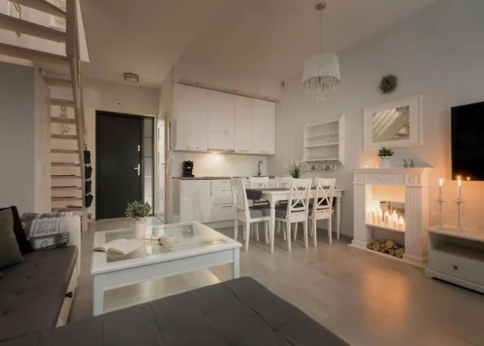 Comfortable With Garden, Summer Pool Holiday home Pobierowo