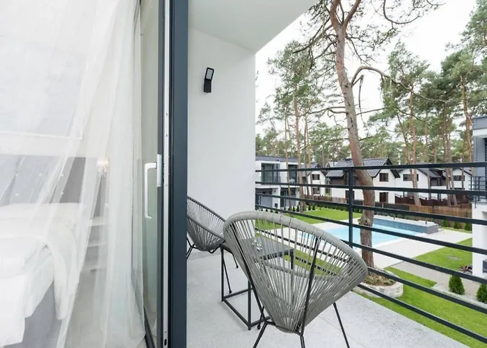 Comfortable With Garden, Summer Pool