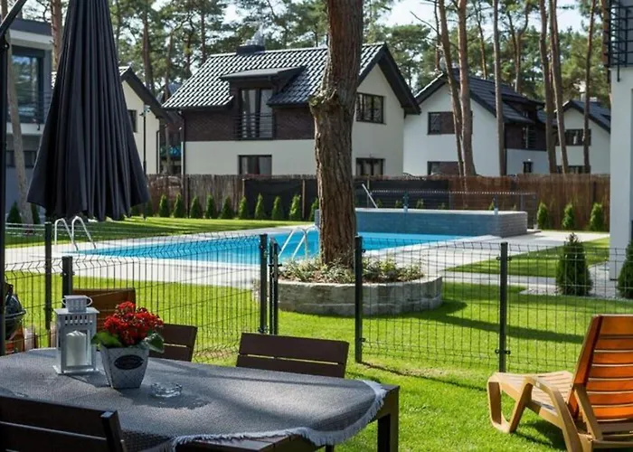 Comfortable With Garden, Summer Pool Holiday home Pobierowo