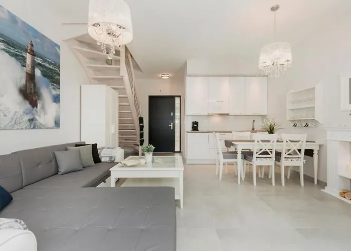 Comfortable With Garden, Summer Pool Holiday home Pobierowo